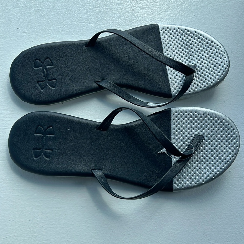 New under armour  Woman’s flip flops